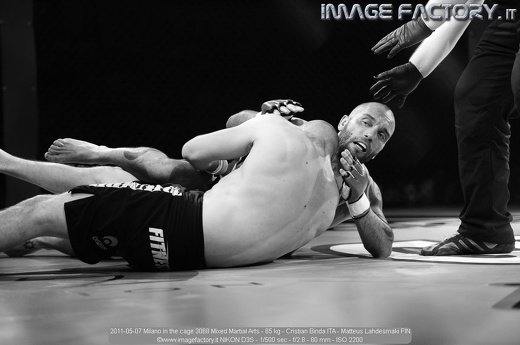 2011-05-07 Milano in the cage 3068 Mixed Martial Arts - 65 kg - Cristian Binda ITA - Matteus Lahdesmaki FIN